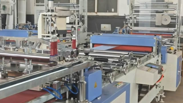 Линия для производства пакетов с зип замком и европодвесом